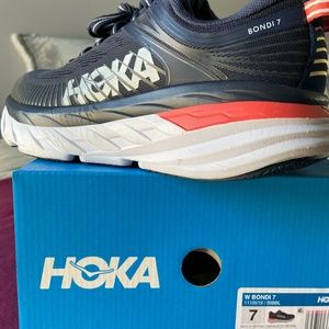 Hoka One One Bondi Women's Size 7